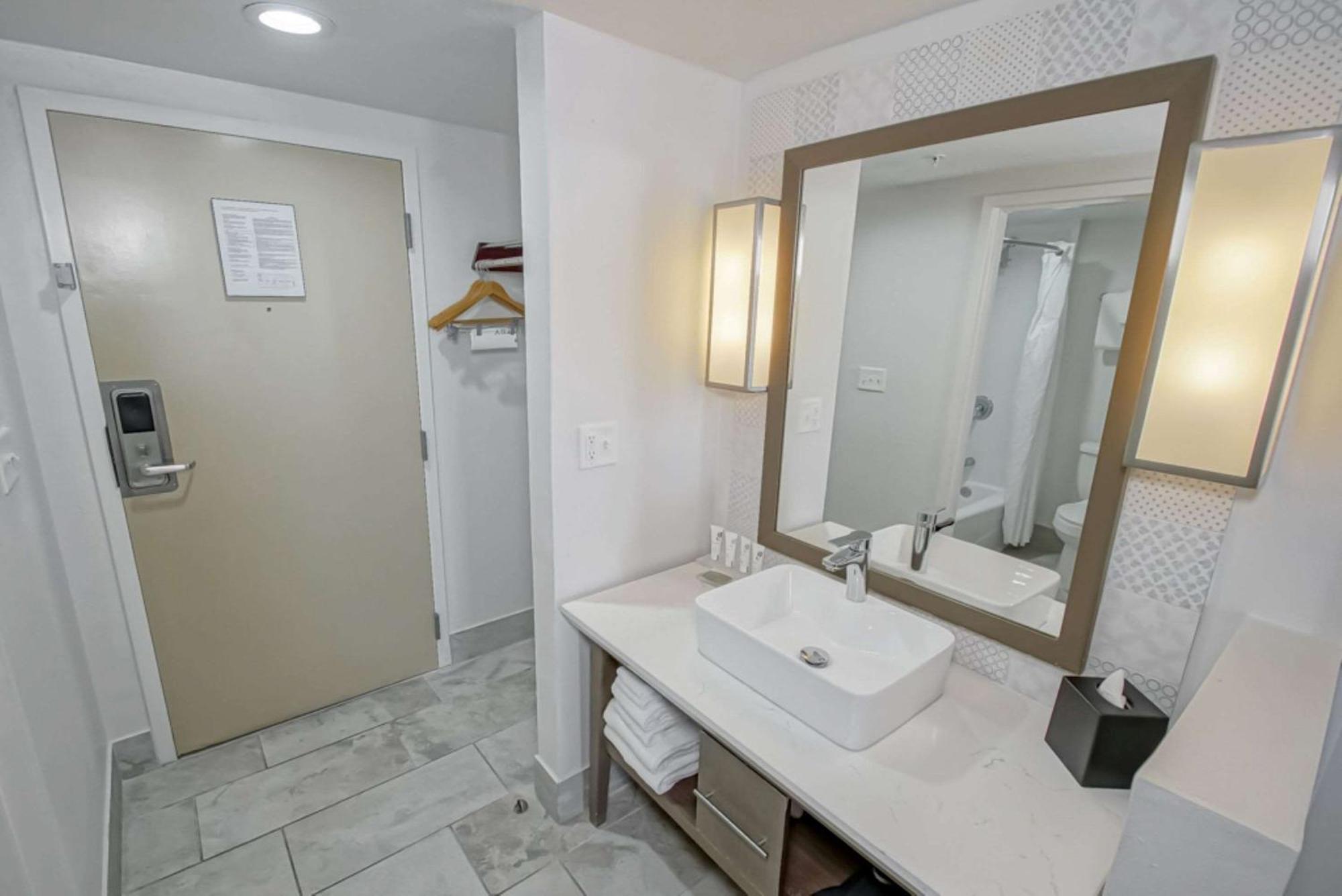 Country Inn & Suites By Radisson, New Orleans I-10 East, La ภายนอก รูปภาพ